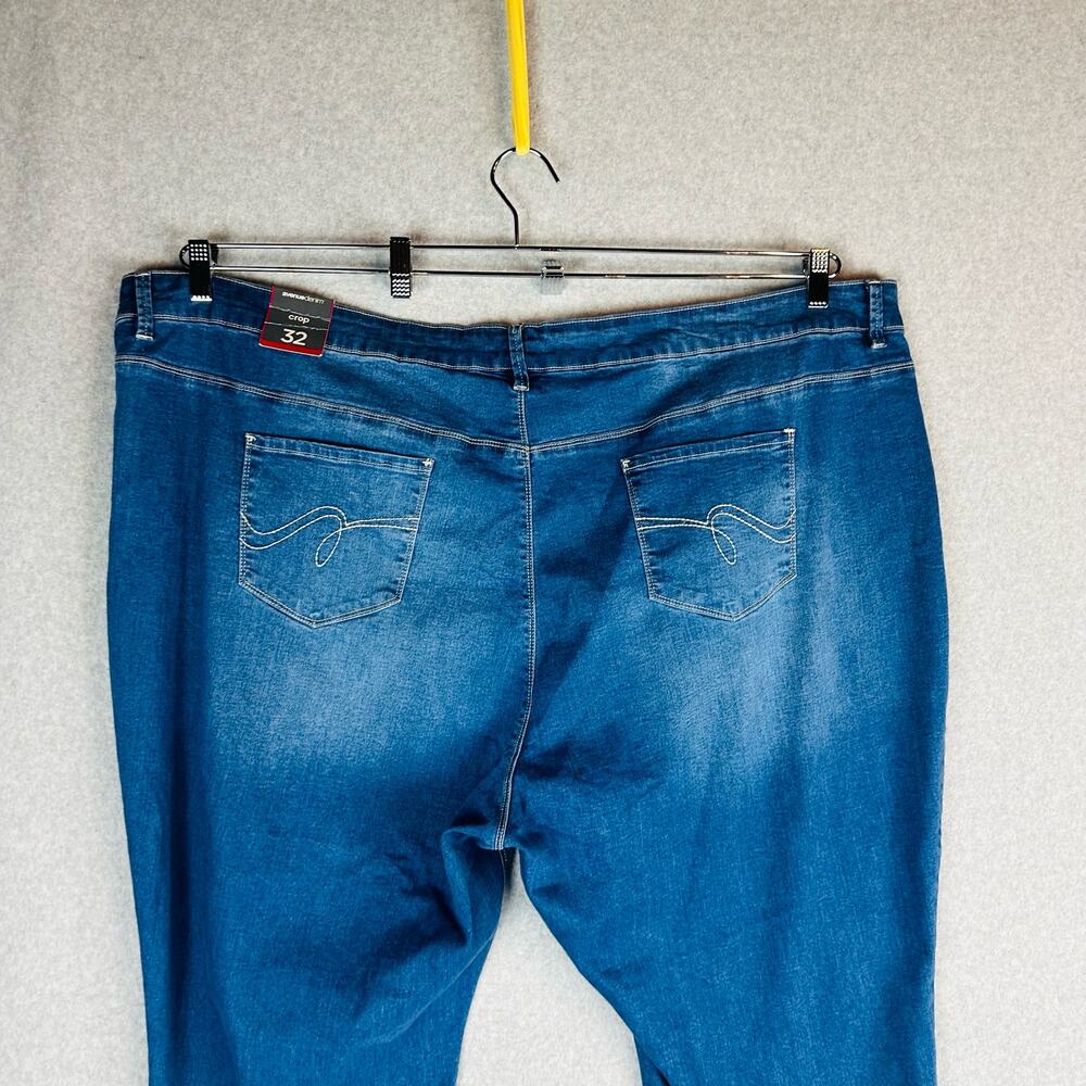 New Avenue Denim Womans Sz 32 Plus Crop Jeans Blue Denim Pockets Raw Hem NWT - Picture 9 of 11